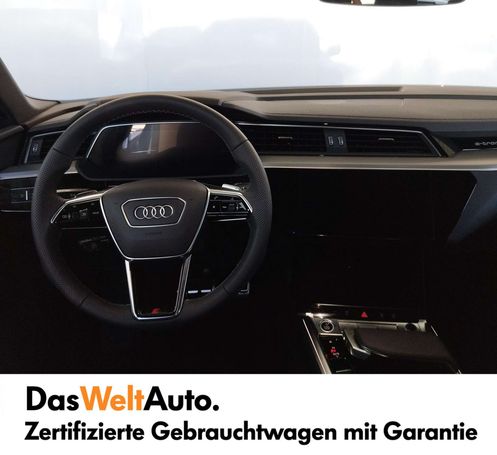 Audi Q8 55 quattro e-tron Advanced 250 kW image number 9