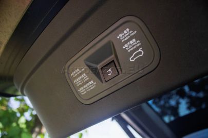 Car image 38