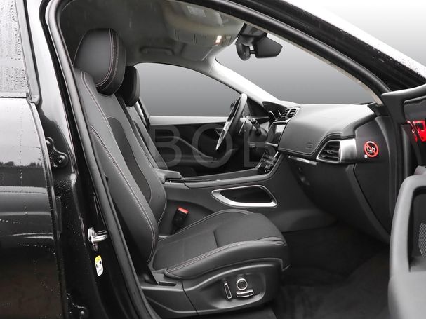 Jaguar F-Pace 25d R-Sport 177 kW image number 3