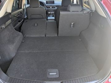 Car image 30