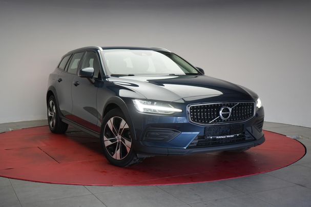 Volvo V60 Cross Country AWD Geartronic Pro B4 145 kW image number 2