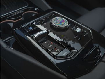 Car image 38