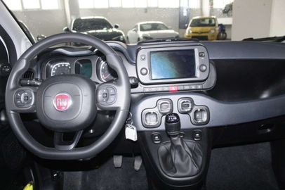 Car image 11