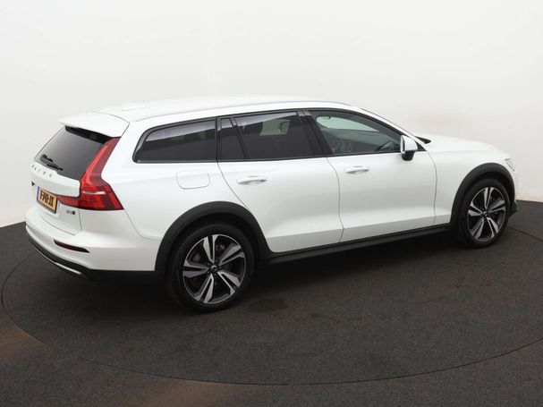 Volvo V60 Cross Country AWD B5 185 kW image number 11