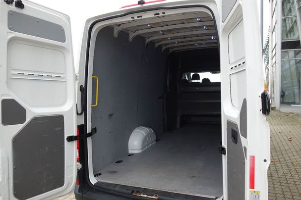 Volkswagen Crafter 35 plus Plus 130 kW image number 9