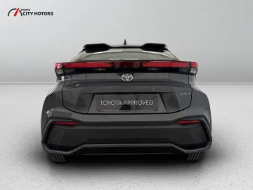 Car image 4