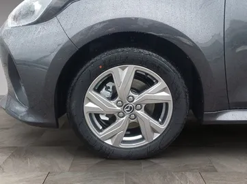 Car image 24