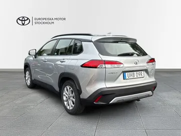 Car image 4