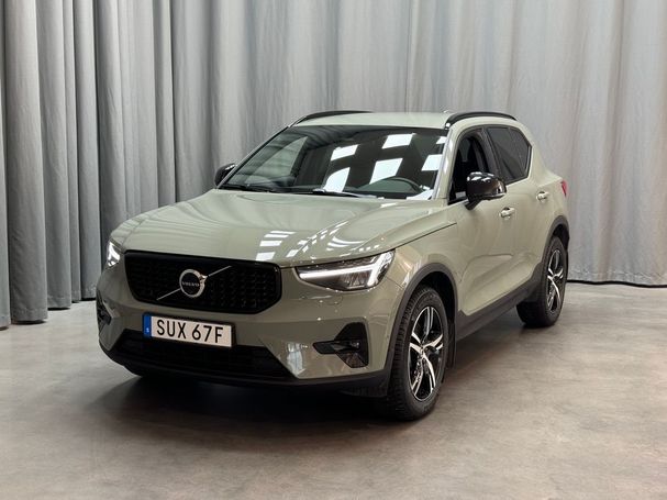 Volvo XC40 B3 Plus Dark 120 kW image number 1