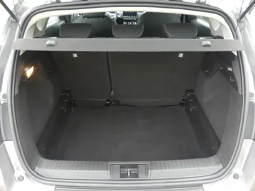 Car image 33