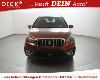 Car image 3