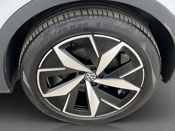 Car image 33