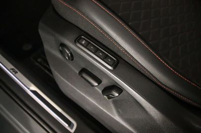 Car image 37