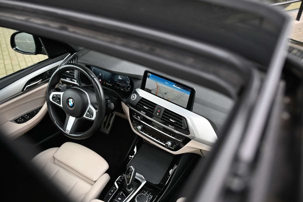 BMW X3 xDrive30e M Sport 215 kW image number 6