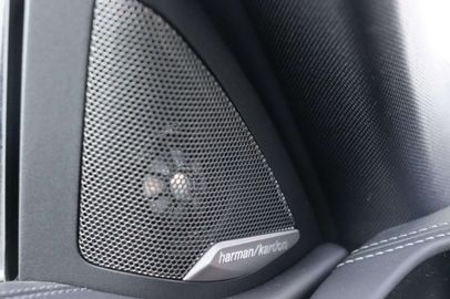 Car image 37