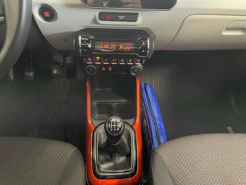 Car image 12