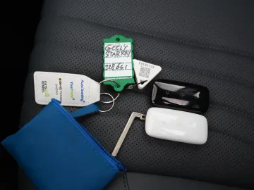 Car image 49