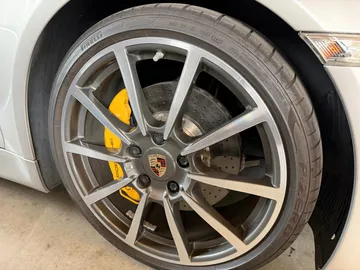 Car image 24