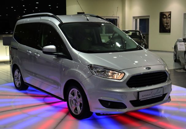 Ford Tourneo Courier 74 kW image number 2