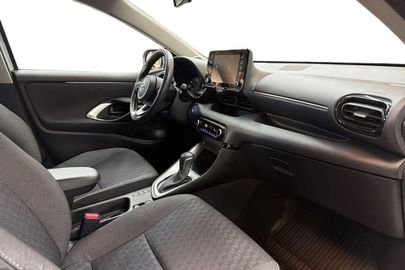 Car image 5