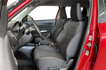 Car image 13