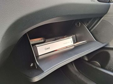 Car image 41