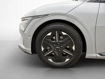 Car image 36