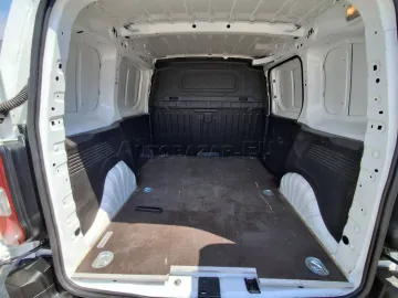 Car image 31