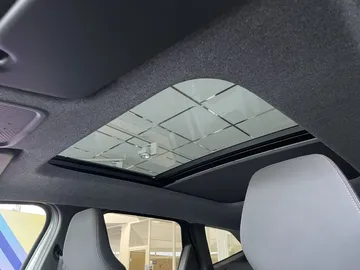 Car image 49