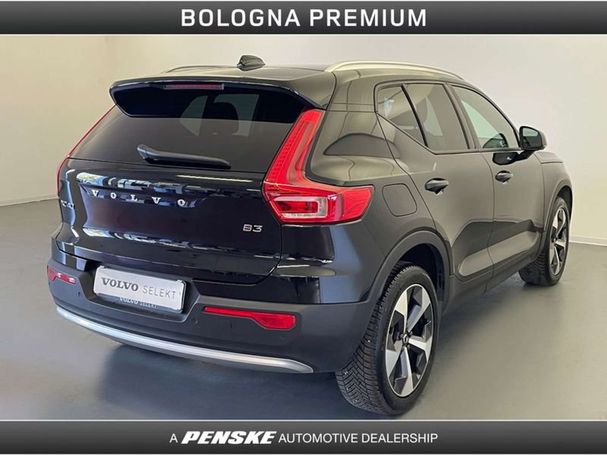 Volvo XC40 B3 Core 120 kW image number 2