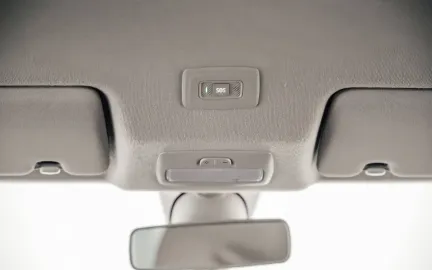 Car image 28