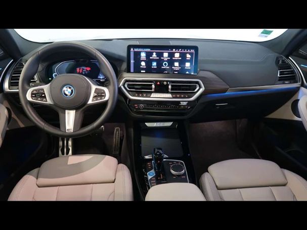 BMW iX3 M Sport Impressive 213 kW image number 4