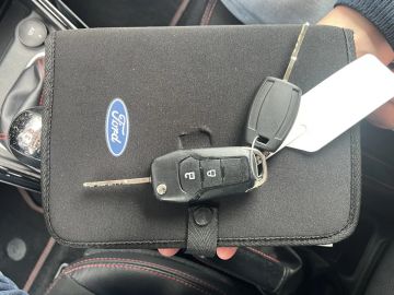 Car image 32