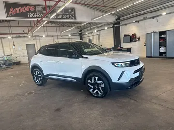 Car image 24