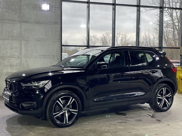 Volvo XC40 R Plug-in T4 Design 155 kW image number 1