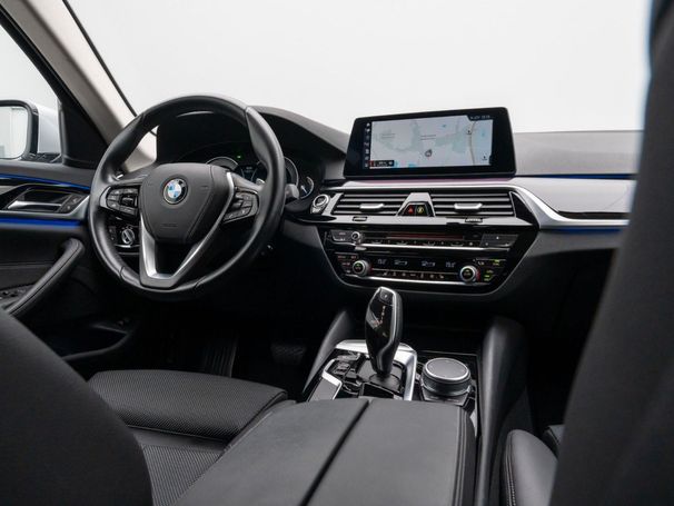 BMW 530d Touring Sport Line xDrive 195 kW image number 45