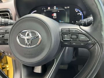 Car image 30