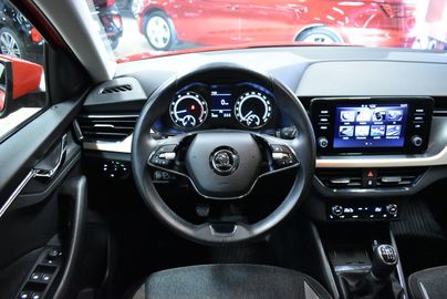 Car image 12