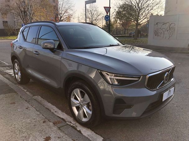 Volvo XC40 B3 120 kW image number 2