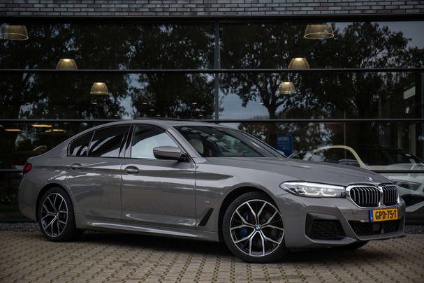 BMW 530 e 215 kW image number 2