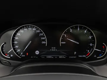 Car image 43