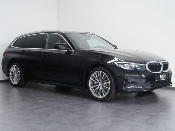 BMW 330 Touring Advantage 185 kW image number 2