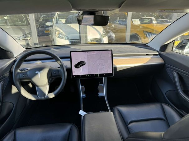 Tesla Model 3 Long Range AWD 258 kW image number 4