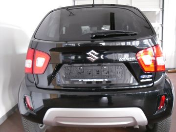 Car image 4