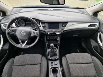 Car image 13