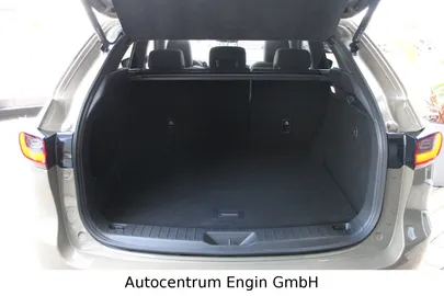Car image 32