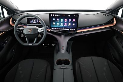 Car image 30