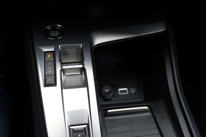 Car image 33