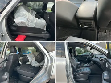 Car image 25