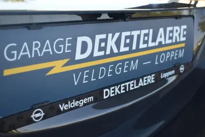 Car image 25